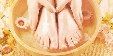 Baden voor de behandeling van nagelschimmel